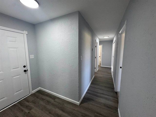 1650 NW 50th St, Lawton, OK 73505