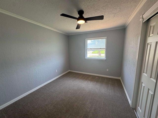 1650 NW 50th St, Lawton, OK 73505