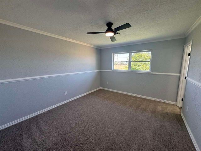 1650 NW 50th St, Lawton, OK 73505