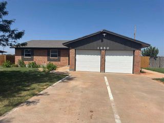 1650 NW 50th St, Lawton, OK 73505