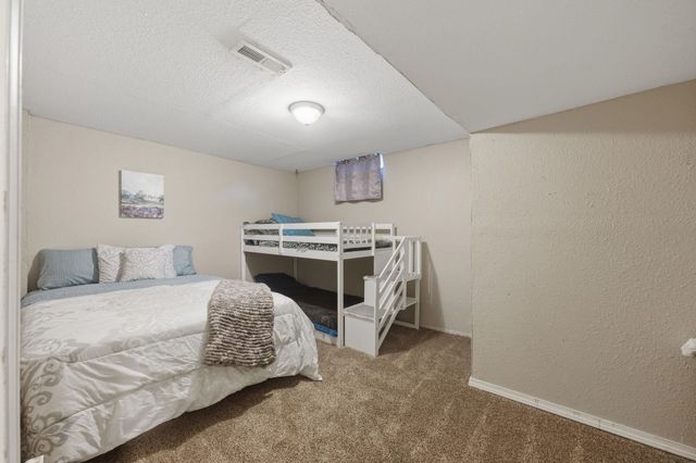 1121 N Hazelwood Ln, Wichita, KS 67212