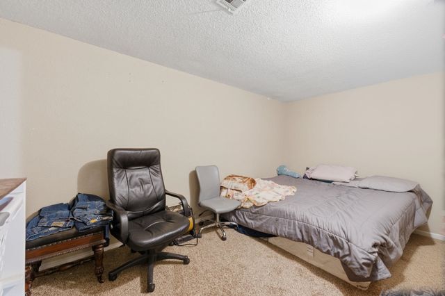 1121 N Hazelwood Ln, Wichita, KS 67212