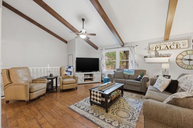 1121 N Hazelwood Ln, Wichita, KS 67212