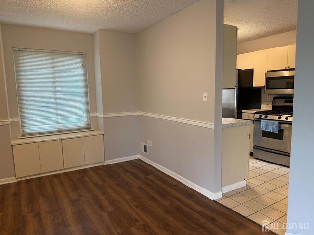 79 Park Gate Drive, Edison, NJ 08820