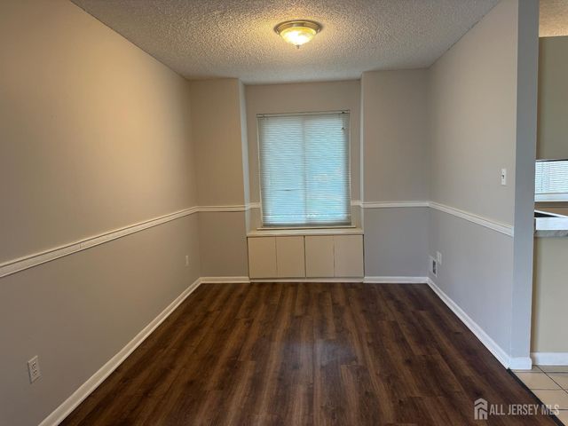 79 Park Gate Drive, Edison, NJ 08820