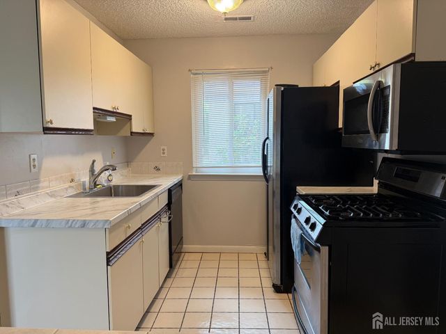 79 Park Gate Drive, Edison, NJ 08820
