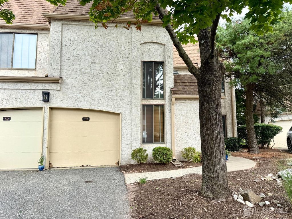 79 Park Gate Drive, Edison, NJ 08820