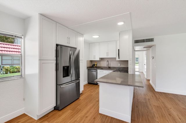 221 Waterford J, Delray Beach, FL 33446