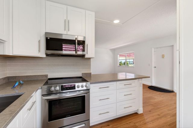 221 Waterford J, Delray Beach, FL 33446