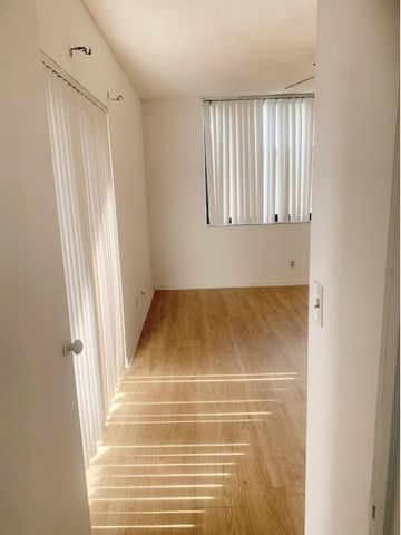 3915 Victoria Drive NE, West Palm Beach, FL 33406