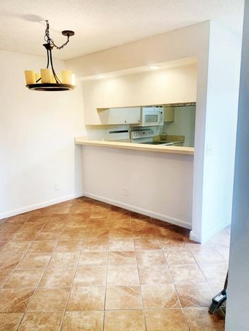 3915 Victoria Drive NE, West Palm Beach, FL 33406
