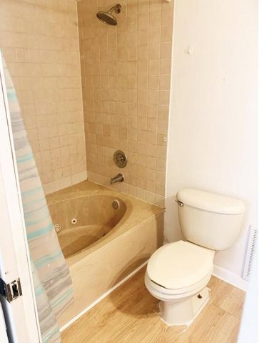 3915 Victoria Drive NE, West Palm Beach, FL 33406
