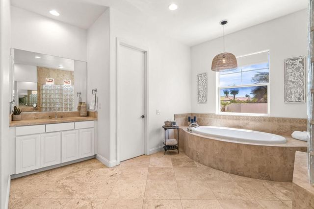 80030 Via Valerosa, La Quinta, CA 92253