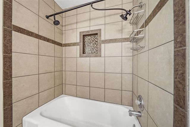 631 N Parkwood Ln, Wichita, KS 67208