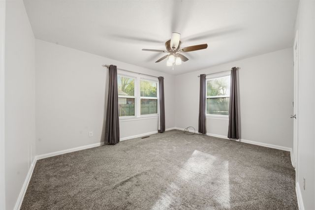 631 N Parkwood Ln, Wichita, KS 67208