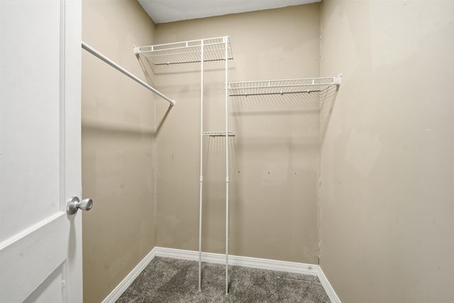 631 N Parkwood Ln, Wichita, KS 67208