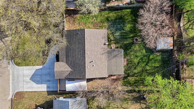 631 N Parkwood Ln, Wichita, KS 67208