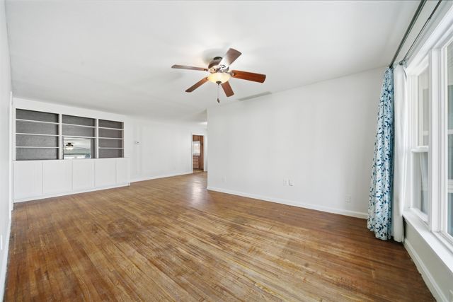 631 N Parkwood Ln, Wichita, KS 67208