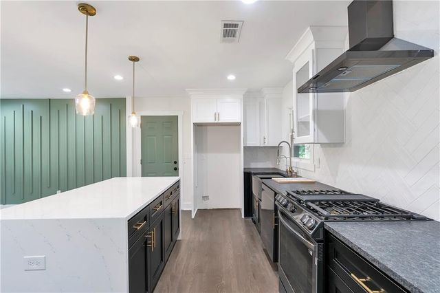 1300 Aniwaka Avenue SW, Atlanta, GA 30311