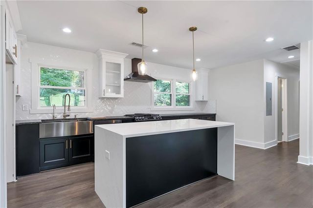 1300 Aniwaka Avenue SW, Atlanta, GA 30311