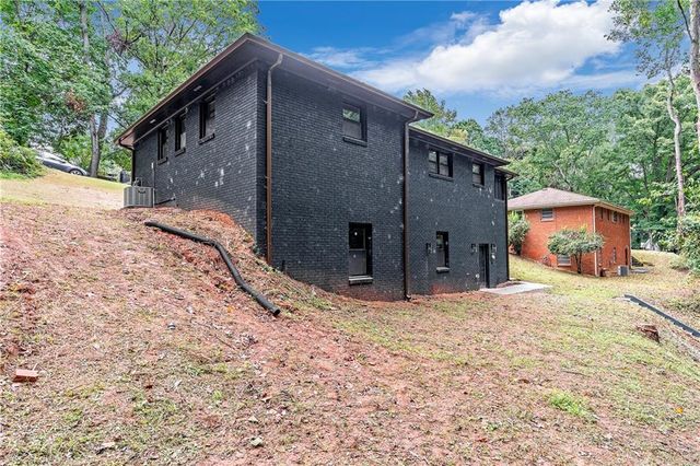 1300 Aniwaka Avenue SW, Atlanta, GA 30311