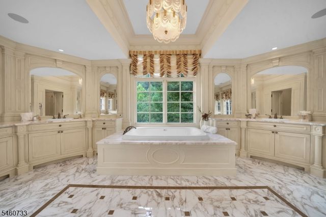 14 Grasmere Ct, Livingston Twp., NJ 07039