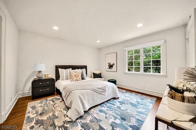 14 Grasmere Ct, Livingston Twp., NJ 07039