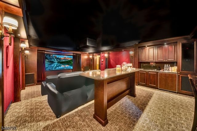 14 Grasmere Ct, Livingston Twp., NJ 07039