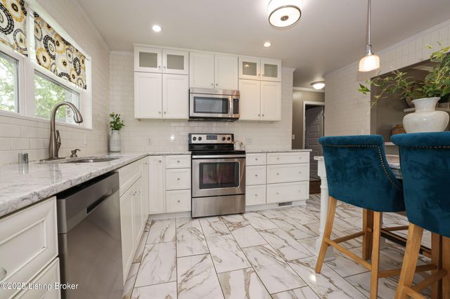 118 Holley Rd, Louisville, KY 40222