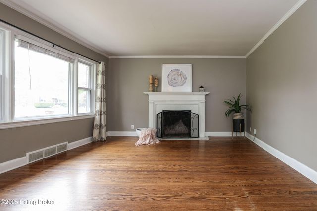 118 Holley Rd, Louisville, KY 40222