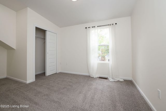 118 Holley Rd, Louisville, KY 40222