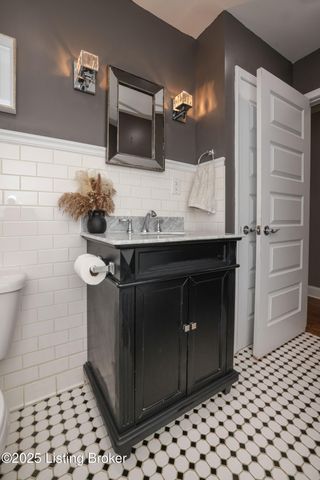 118 Holley Rd, Louisville, KY 40222