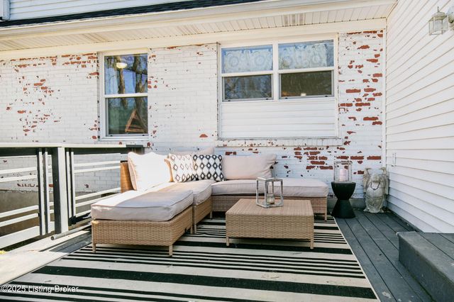 118 Holley Rd, Louisville, KY 40222