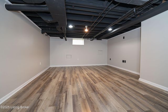 118 Holley Rd, Louisville, KY 40222