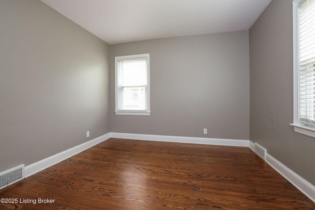 118 Holley Rd, Louisville, KY 40222