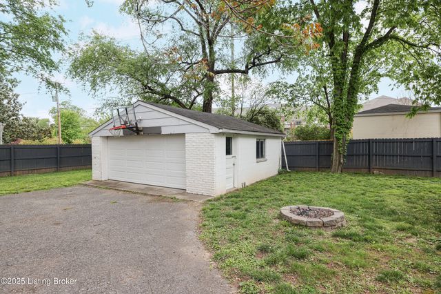 118 Holley Rd, Louisville, KY 40222