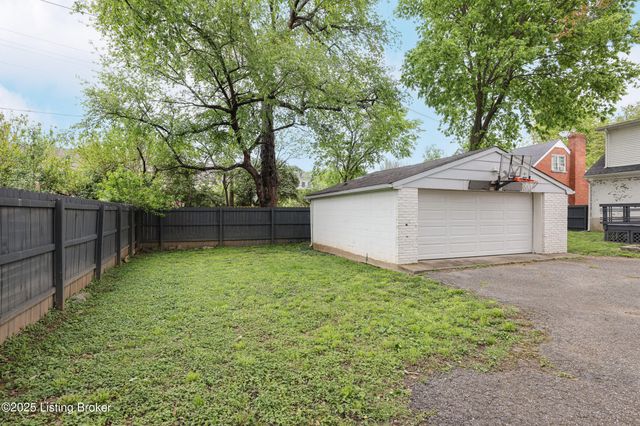 118 Holley Rd, Louisville, KY 40222