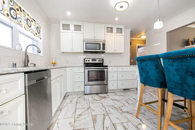 118 Holley Rd, Louisville, KY 40222
