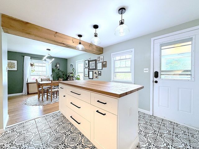 23 Cowden Street, Worcester, MA 01603