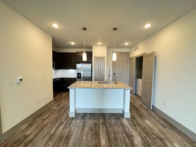 20102 Cypress Rosehill Road B1.2, Tomball, TX 77377