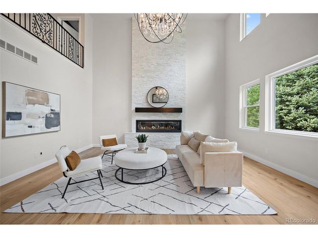 11940 E Lake Ct, Englewood, CO 80111