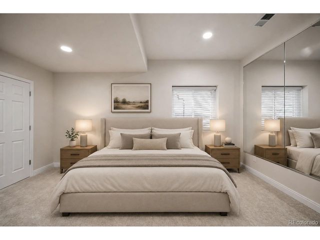 11940 E Lake Ct, Englewood, CO 80111