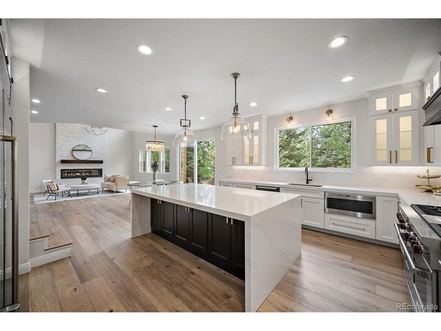 11940 E Lake Ct, Englewood, CO 80111