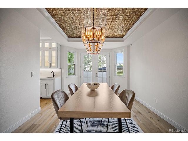11940 E Lake Ct, Englewood, CO 80111