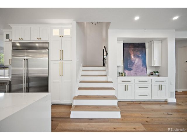 11940 E Lake Ct, Englewood, CO 80111