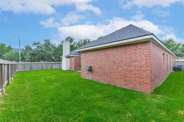 9906 Palisade Lakes Drive, Houston, TX 77095
