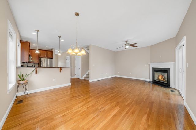 21 County St. B, Peabody, MA 01960