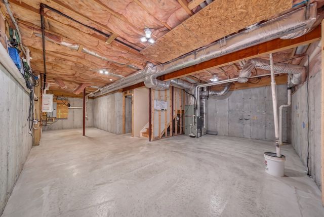 21 County St. B, Peabody, MA 01960