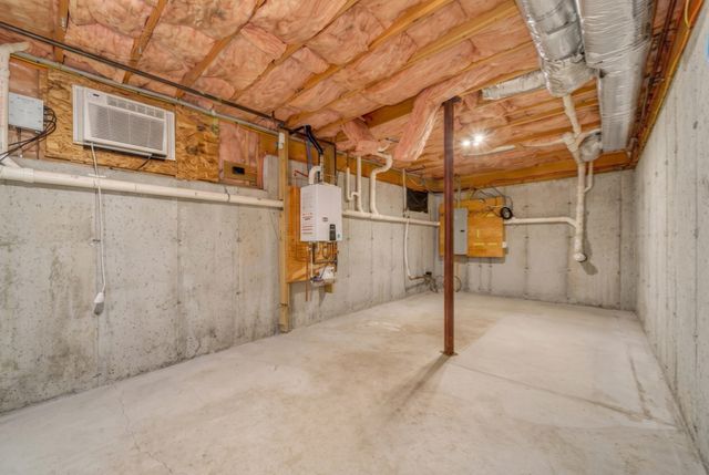 21 County St. B, Peabody, MA 01960