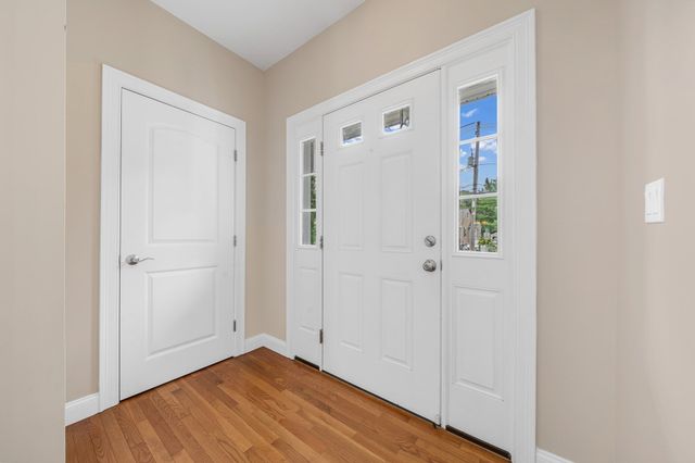 21 County St. B, Peabody, MA 01960